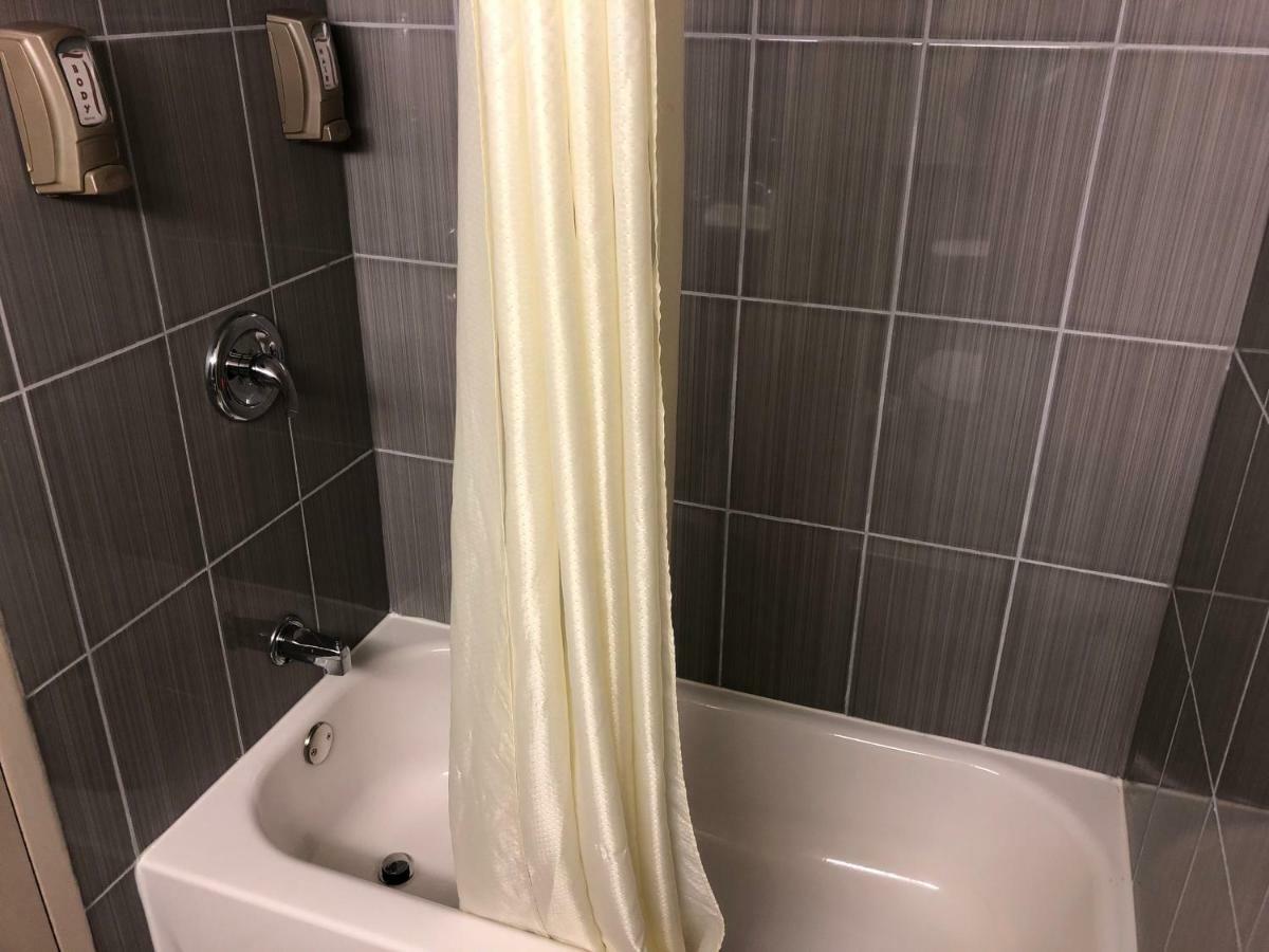 Lexington Inn & Suites-Elgin Esterno foto